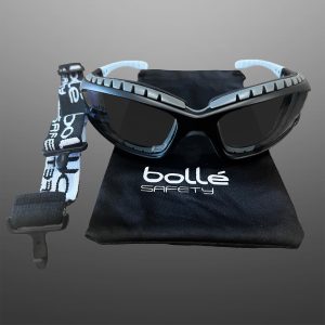 Bolle TRACPSF Tracker Glasses Nylon Frame Anti-Scratch and Fog Lens, Black/Smoke
